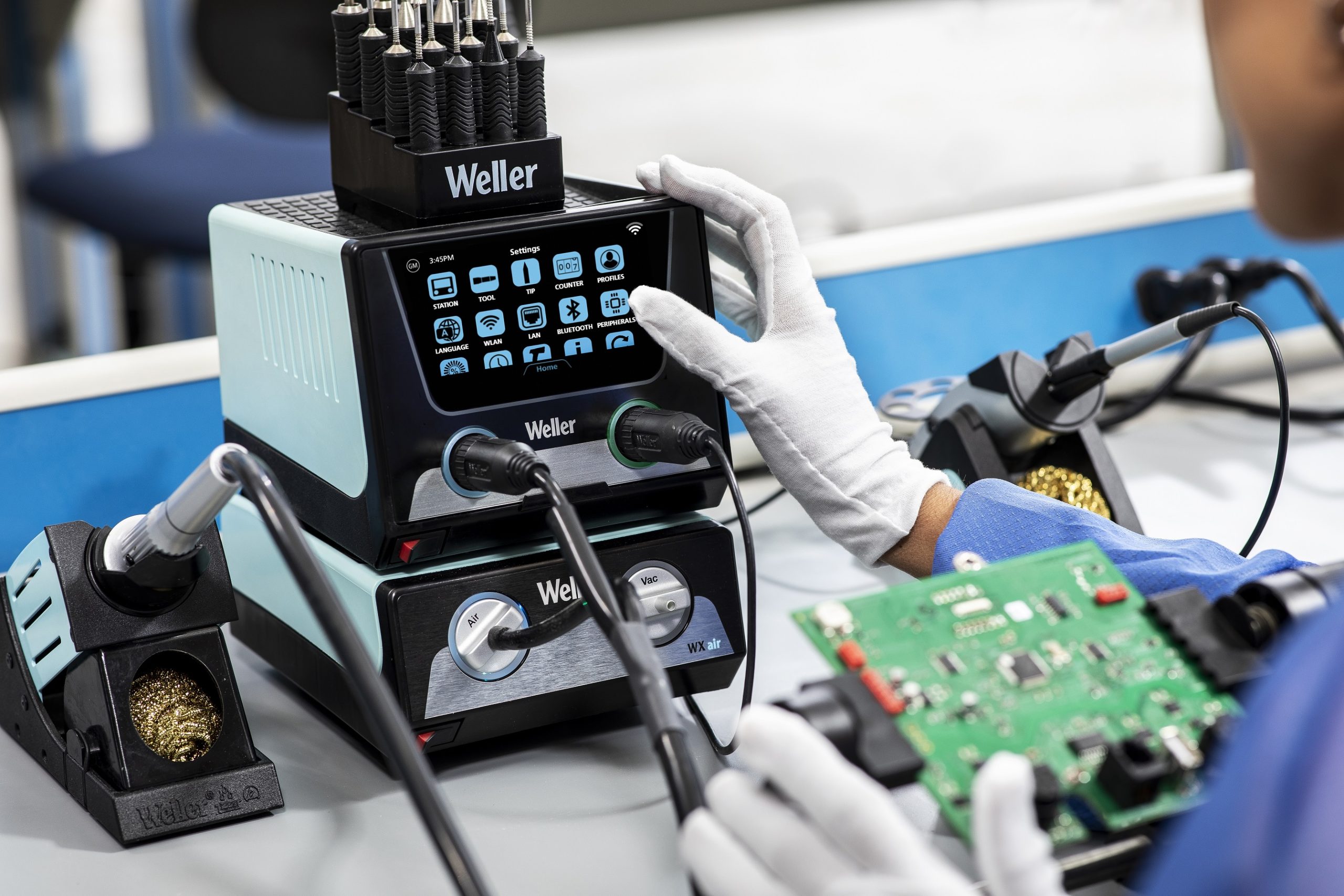 Weller’s Wxsmart Smart Soldering Platform Connects the Future of Soldering