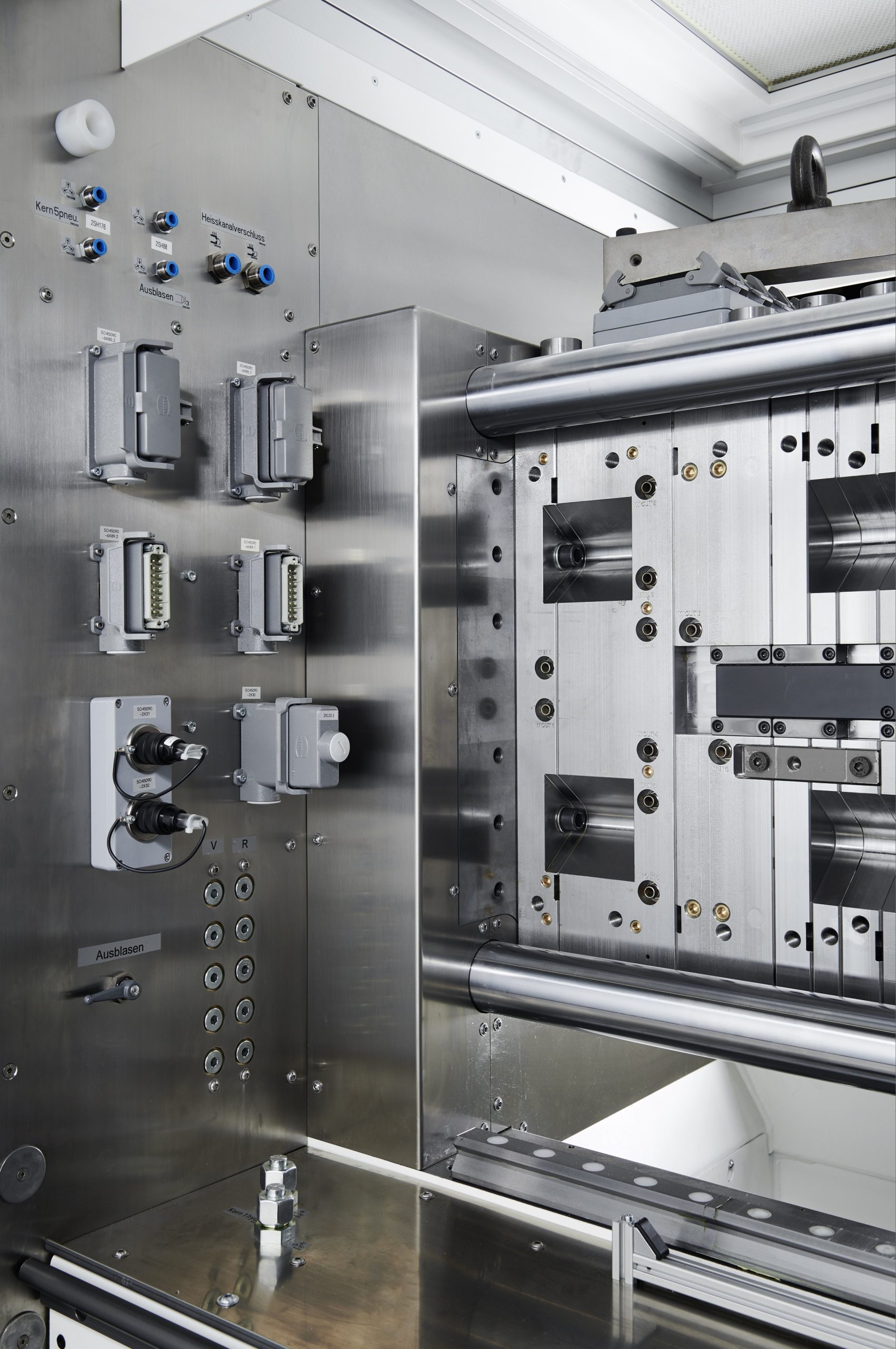 GMP compliant technical features on the medical IntElect includes total stainless steel fixed platen coverage on the top, sides and underside, without any cut outs to ensure air flow is not disturbed
