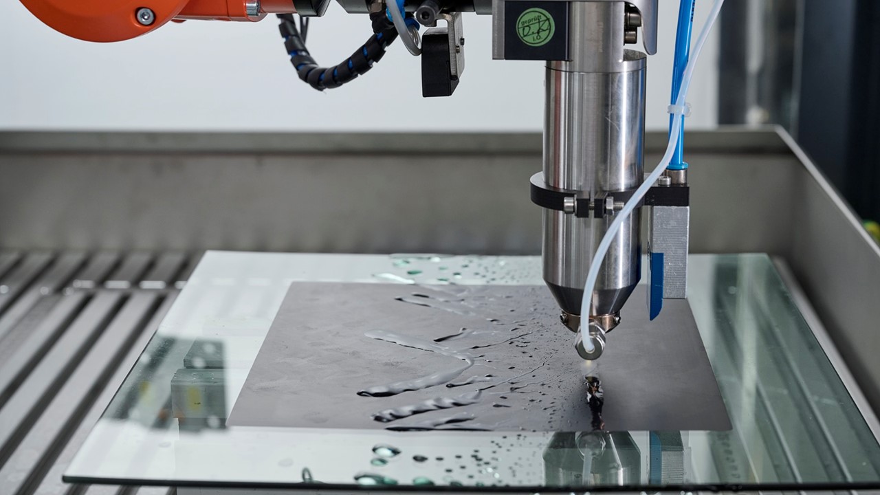 World Innovation HydroPlasma - Efficient and Sustainable Cleaning Solution for Highest Cleanliness Requirements