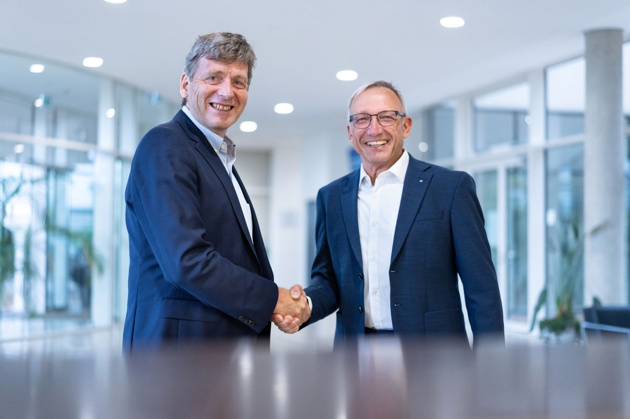 X-FAB and Fraunhofer ENAS Sign Strategic Cooperation Agreement to Accelerate Microtechnology Innovations X-FAB and Fraunhofer ENAS Sign Strategic Cooperation Agreement to Accelerate Microtechnology Innovations
