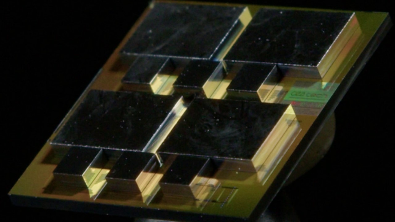 CEA Demonstrates First Dynamically Routed Electro-Optical Router for Photonic Interposers