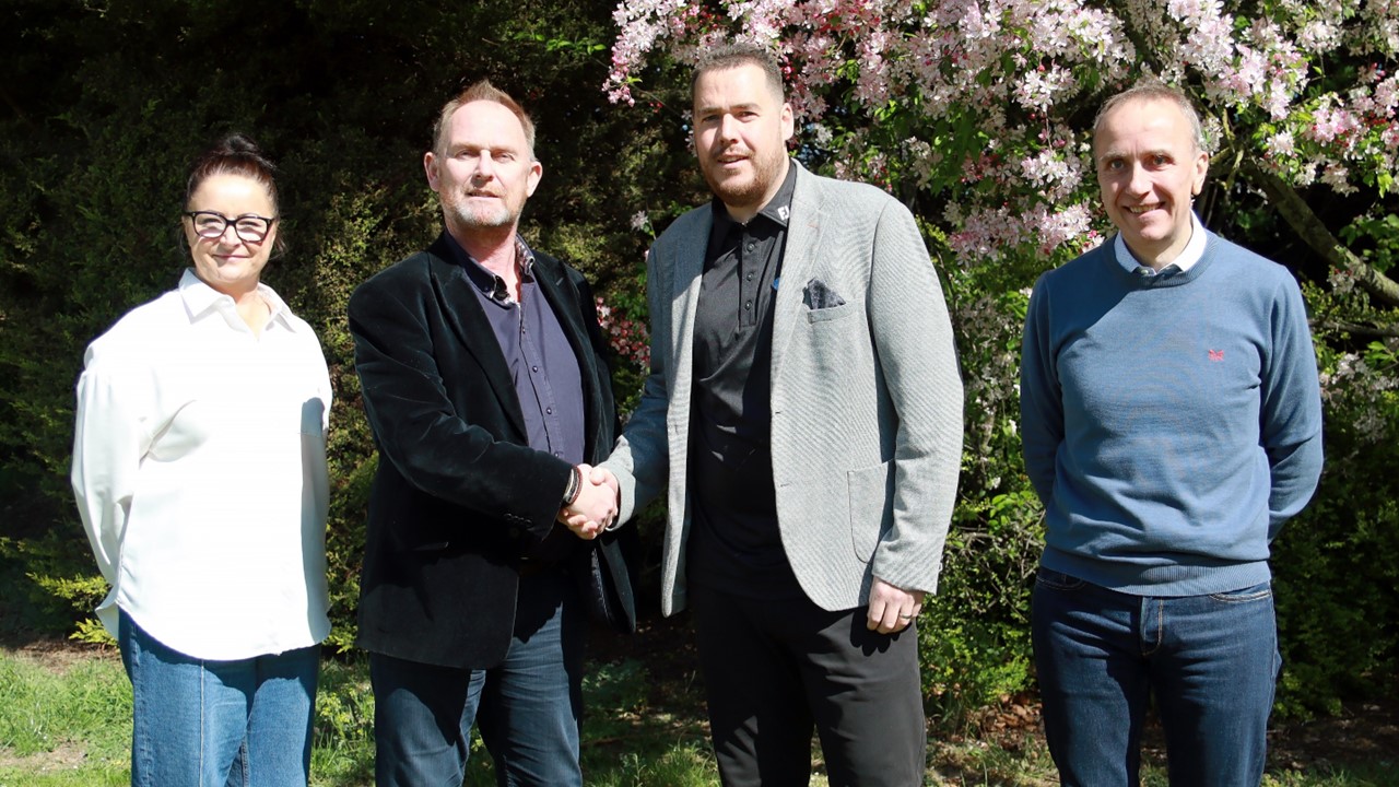 Anglia Adds UK-Manufactured Opto Isolators from Isocom Components