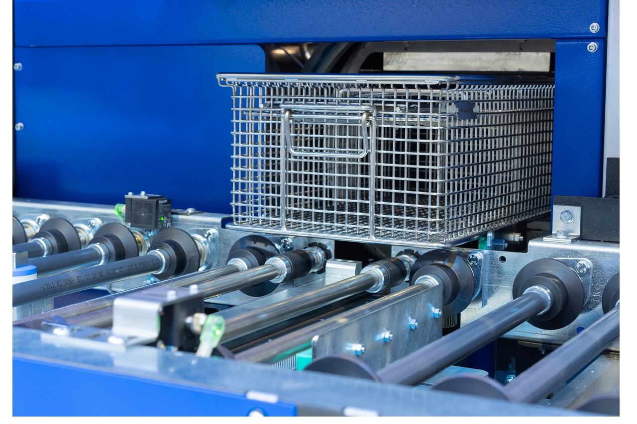 Combining standard processes—such as steam degreasing, spray and immersion cleaning, and injection flush washing—with technologies like Ultrasound, Ultrasound Plus, and Pulsated Pressure Cleaning (PPC) enables the efficient and sustainable cleaning of various parts with high cleanliness requirements.Image source: Ecoclean GmbH