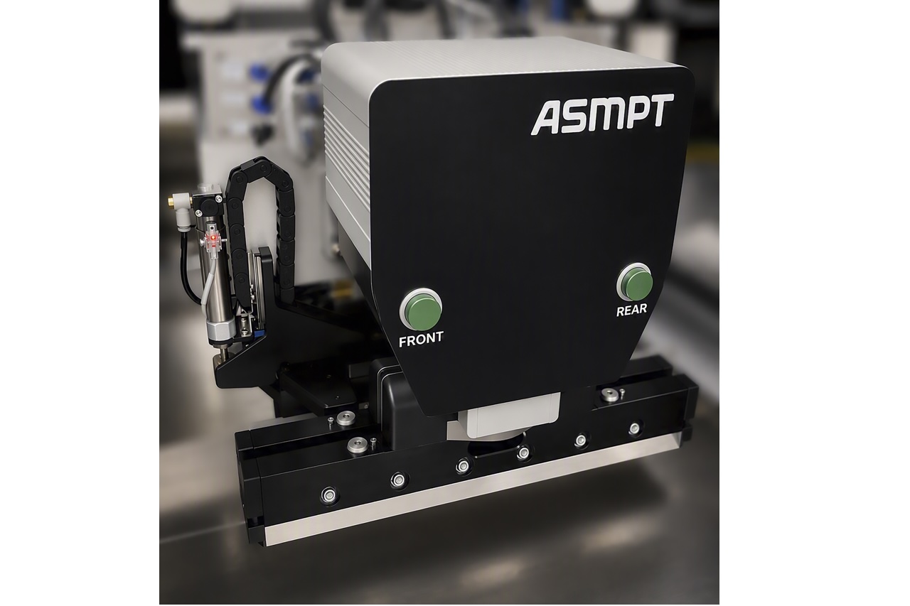 The new print head on the DEK TQ printer, featuring sensor technology, automatically picks up the squeegees and consumable cartridge.