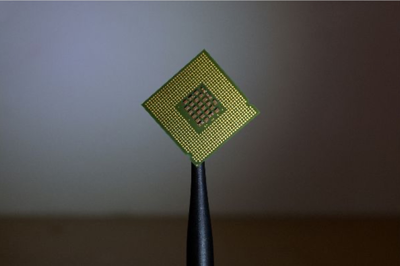 Focus-on-Components.jpeg Focus on Components B2B event logo featuring a microchip and brain design created by Politecnico di Milano students